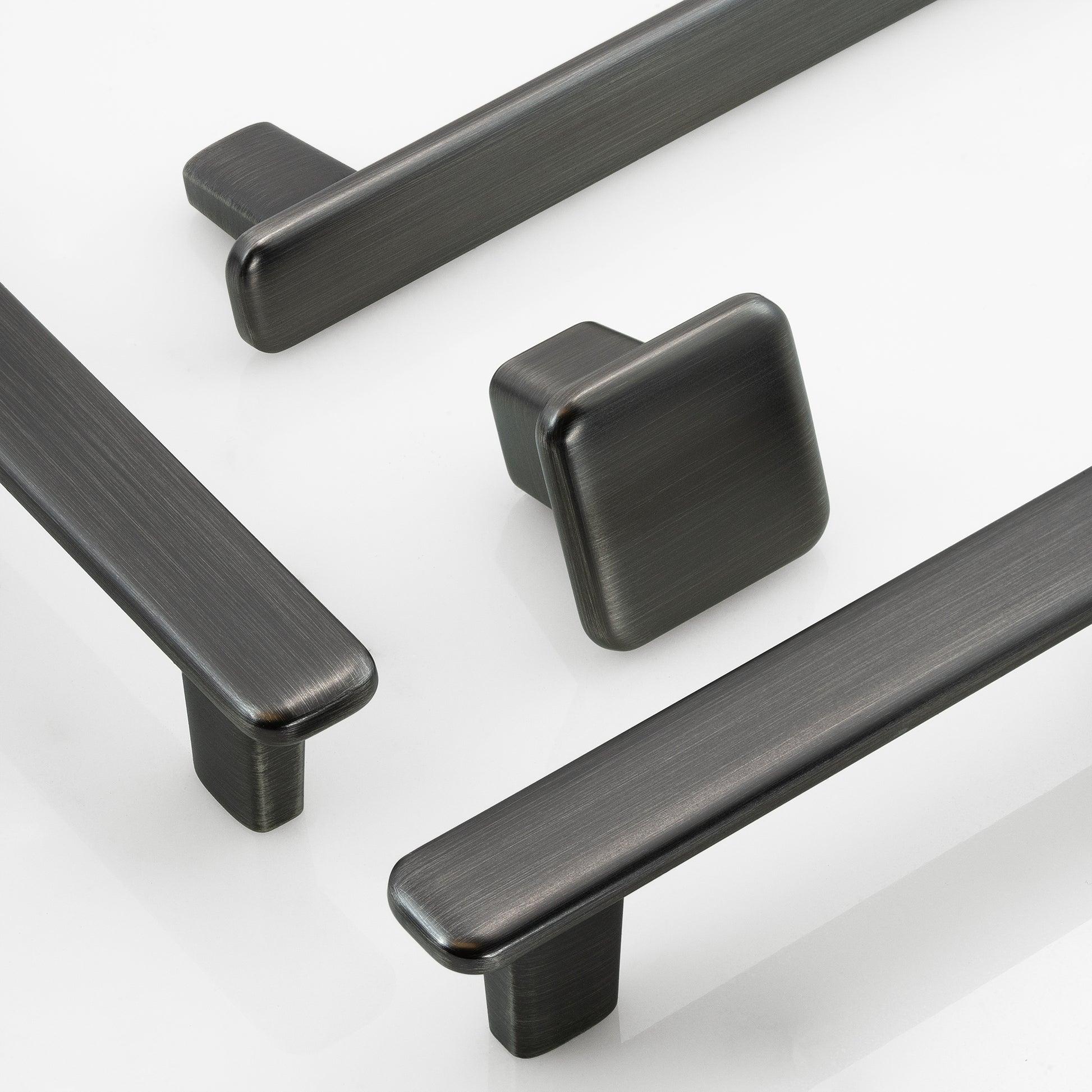 Modern Curved Edge Flat Bar Pull HESTIA HARDWARE