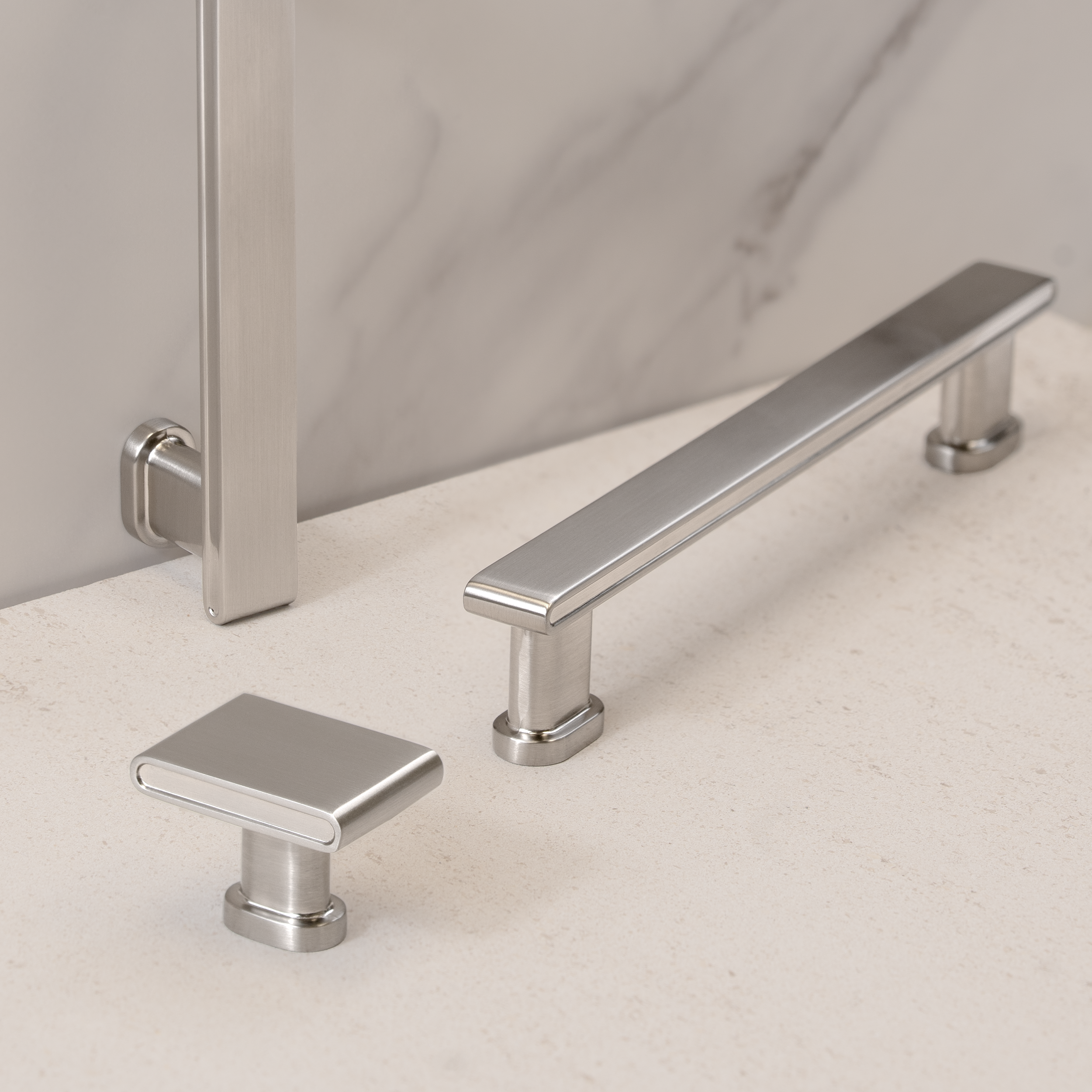 New Pillar Round Base Square Top Knobs