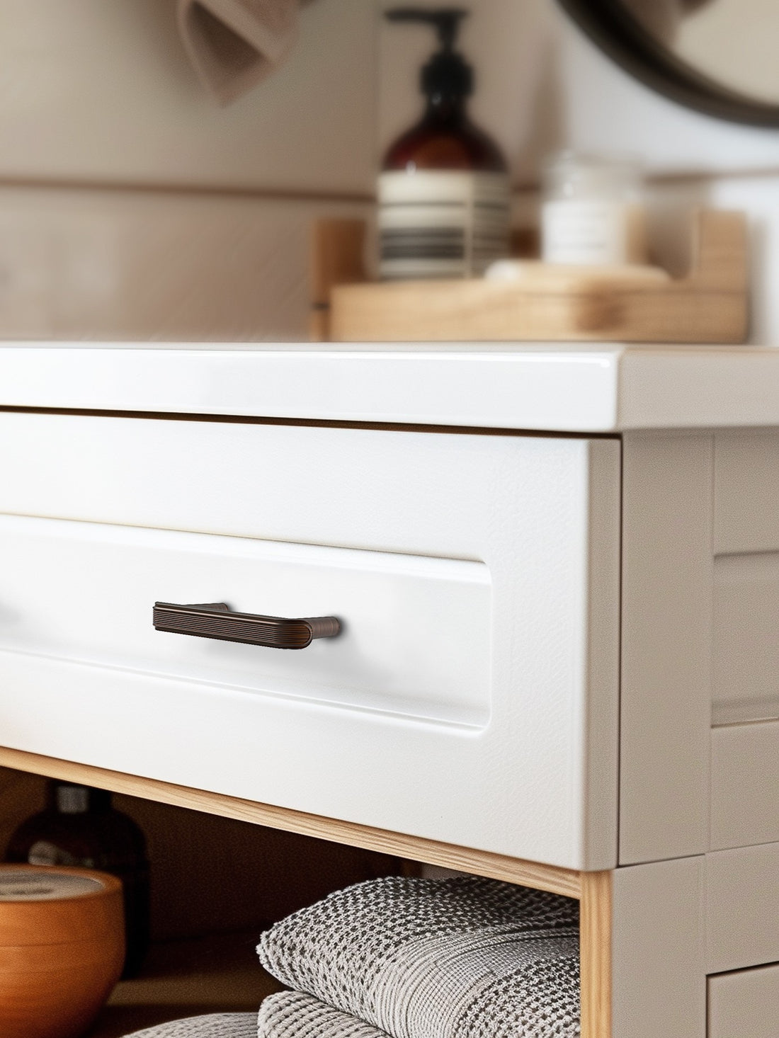Cabinet pull installed on cabinets or drawers