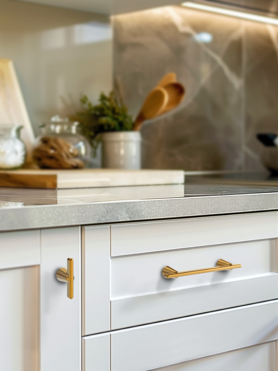 Cabinet pull installed on cabinets or drawers